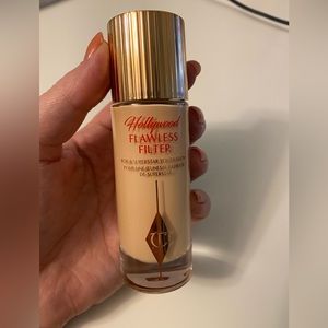 Brand new Charlotte Tilbury Hollywood flawless filter in shade 2 light